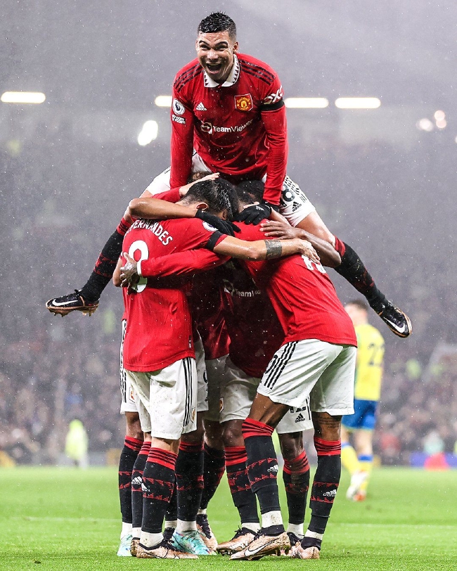 阿斯：莱万或因伤缺席西甲前三轮比赛，预计在九月中旬复出.